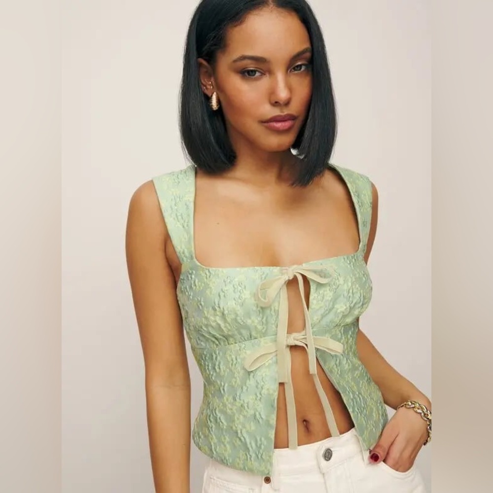 NWT reformation azalea top in Seafoam - size 14
